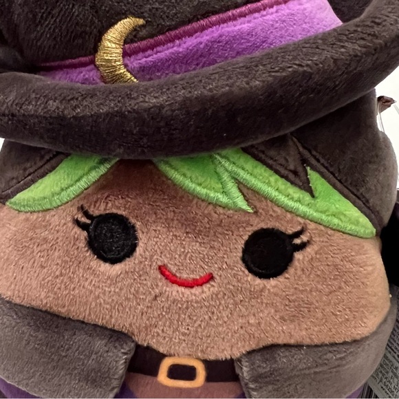 Squishmallows 4” Halloween Ariana the Witch - Picture 3 of 6